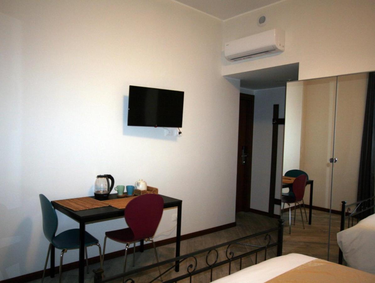 Sansirofiera Rooms Милан Экстерьер фото
