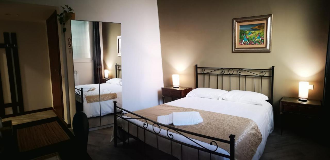Sansirofiera Rooms Милан Экстерьер фото