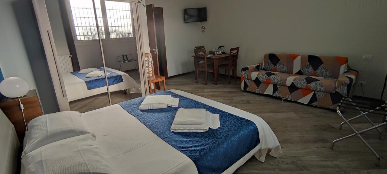 Sansirofiera Rooms Милан Экстерьер фото